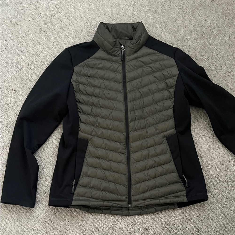 32 Degrees Olive Green and Black Quilted Hybrid Jacket